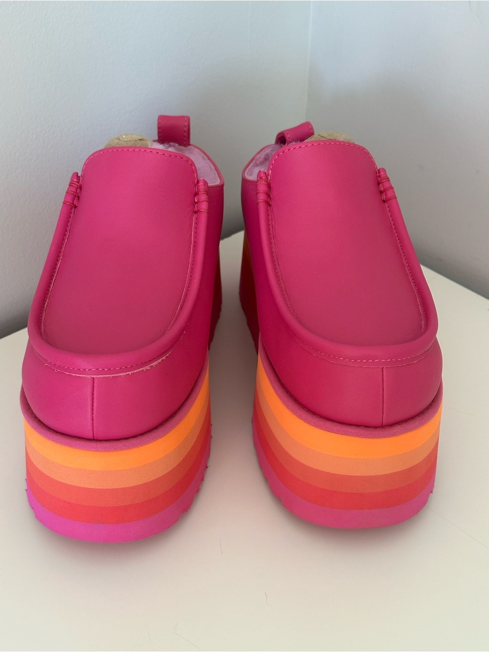 UGG Hot Pink Platform Clog with Multicolor Striped Sole Sz 7 - Picture 3 of 14